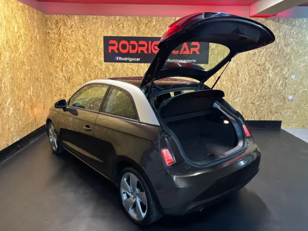 Audi A1 1.2 TFSi Attraction 17