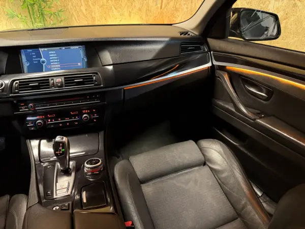 BMW 520 d Pack M Auto 14