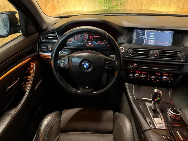 BMW 520 d Pack M Auto 15