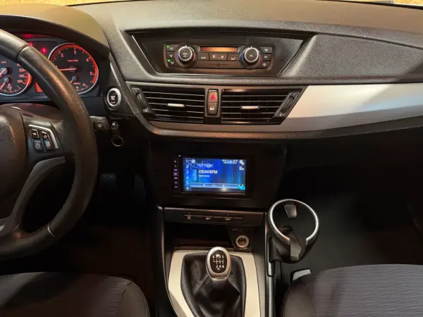 BMW X1 16 d sDrive Line Sport 14