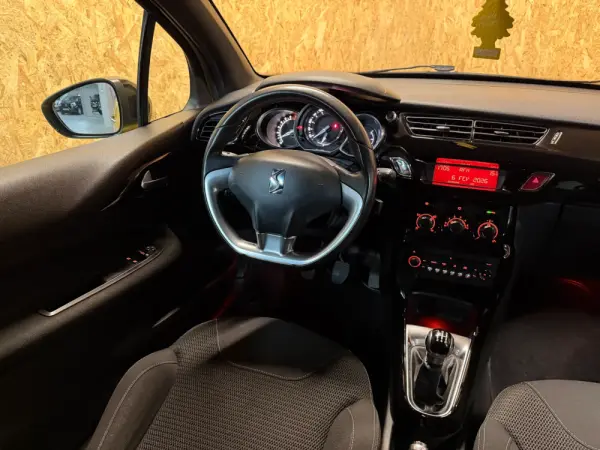 Citroen DS3 1.2 VTi So Chic 14