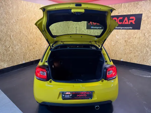 Citroen DS3 1.2 VTi So Chic 20