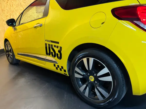 Citroen DS3 1.2 VTi So Chic 22