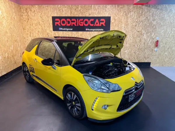 Citroen DS3 1.2 VTi So Chic 25