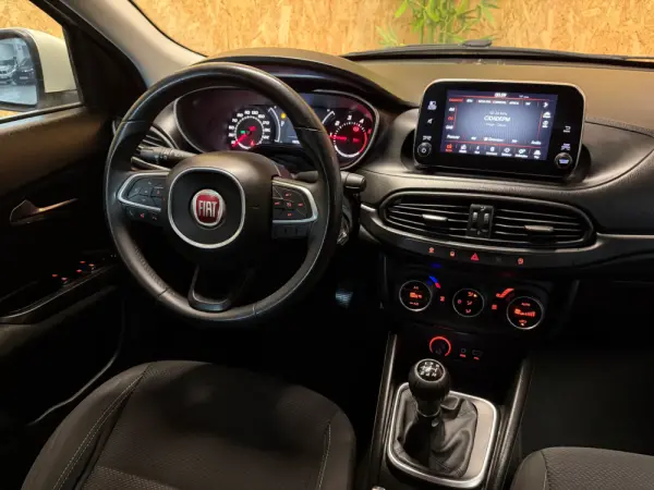 Fiat Tipo 1.3 M-Jet Lounge J17 14