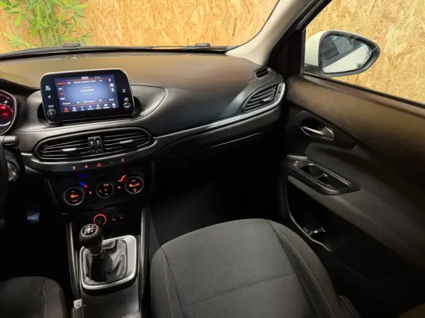 Fiat Tipo 1.3 M-Jet Lounge J17 15
