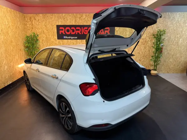 Fiat Tipo 1.3 M-Jet Lounge J17 22