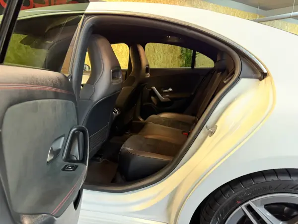 Mercedes-Benz A 180 d AMG Line Aut. 10