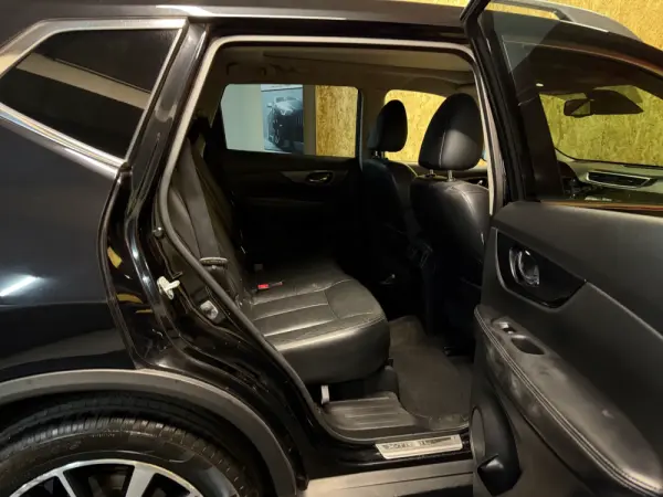 Nissan X-Trail 1.6 dCi 360 Xtronic 9