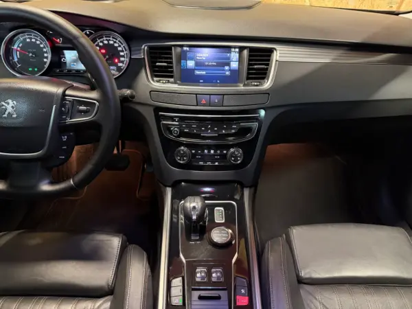 Peugeot 508 RXH 2.0 HDi Hybrid4 2-Tronic 18