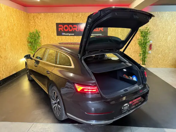 Volkswagen Arteon Shooting Brake Outro 14