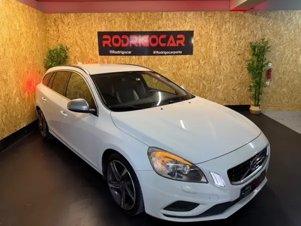Volvo V60 1.6 D2 Drive R-Design Powershift Start/Stop 1