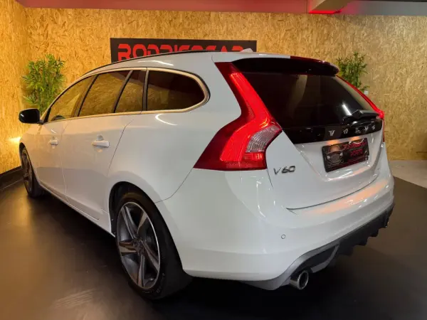 Volvo V60 1.6 D2 Drive R-Design Powershift Start/Stop 22