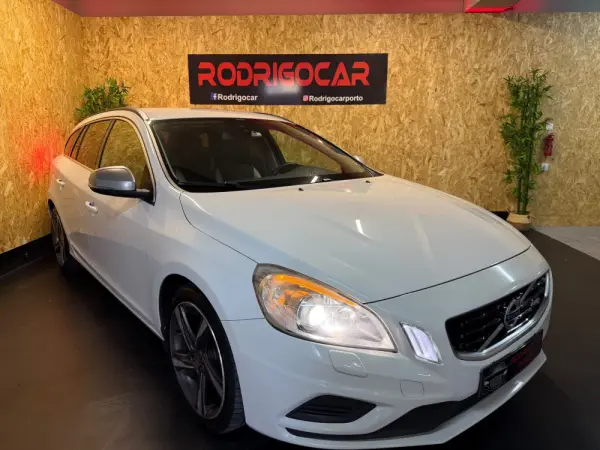Volvo V60 1.6 D2 Drive R-Design Powershift Start/Stop 25