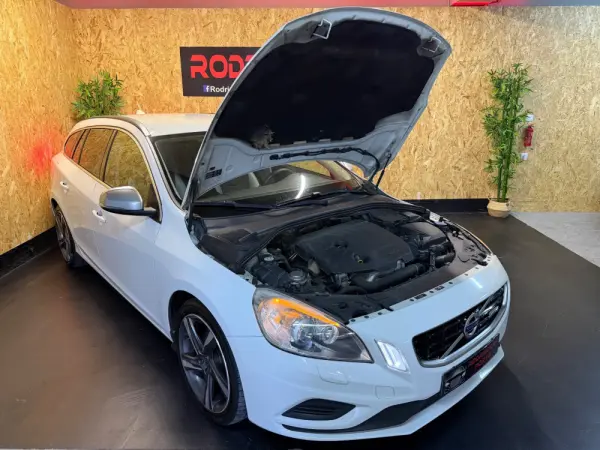 Volvo V60 1.6 D2 Drive R-Design Powershift Start/Stop 26
