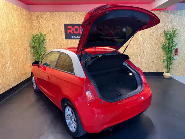 Audi A1 1.6 TDI Advance 9