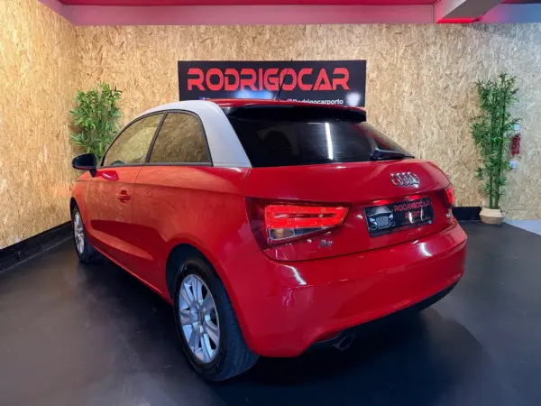 Audi A1 1.6 TDI Advance 8