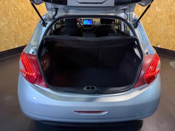Peugeot 208 1.4 HDi Access 16