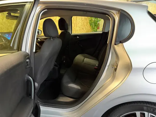 Peugeot 208 1.4 HDi Access 29