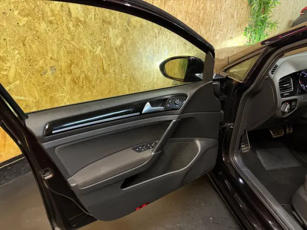 Volkswagen Golf 1.6 TDi Best Edition DSG 34