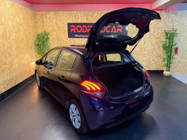 Peugeot 208 PureTech 82 Active 9