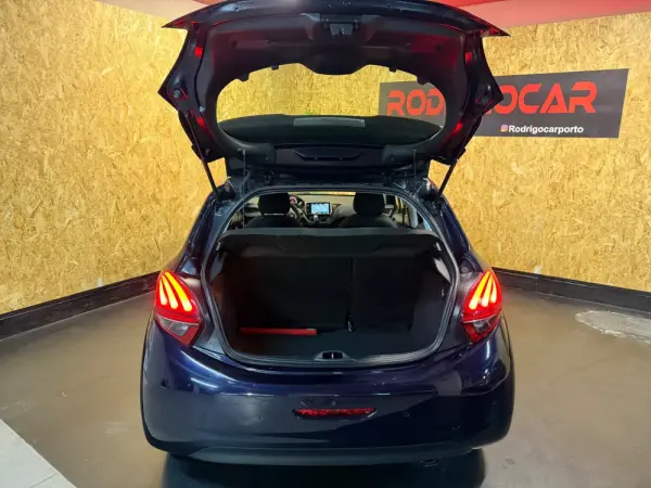 Peugeot 208 PureTech 82 Active 10