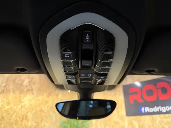 Porsche Cayenne Electric 19