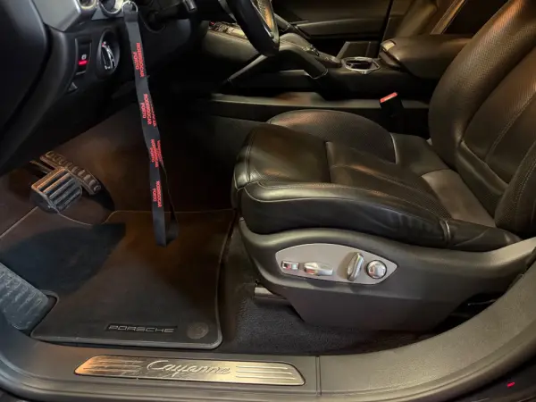 Porsche Cayenne Electric 45