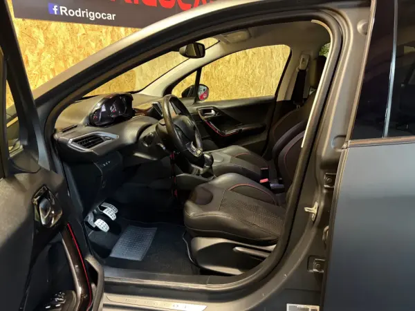 Peugeot 208 1.2 PureTech GT Line 25