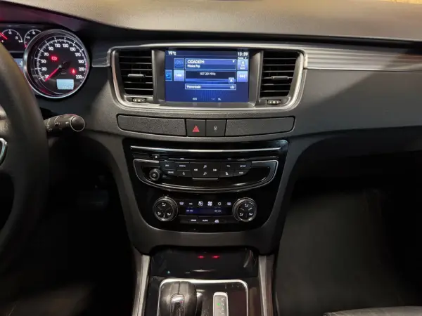 Peugeot 508 SW 2.0 HDi Hybrid4 2-Tronic 13