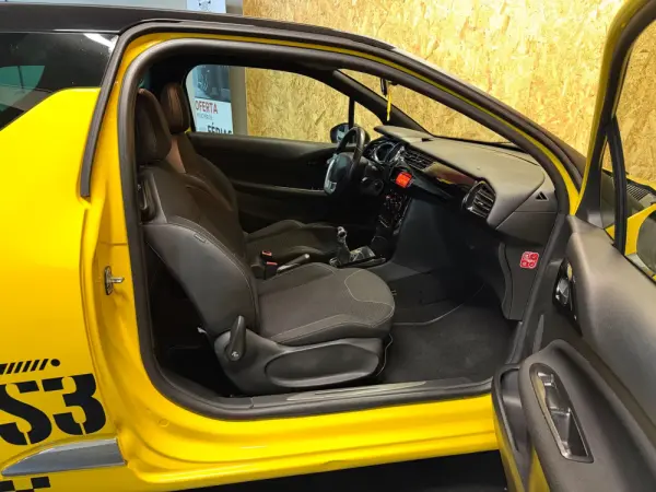 Citroen DS3 1.2 VTi So Chic 5