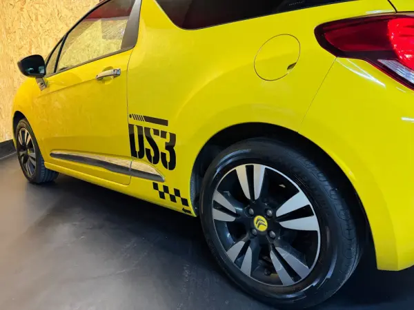 Citroen DS3 1.2 VTi So Chic 17