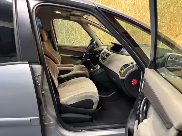 Citroen C4 Picasso 1.6 HDi Exclusive 2