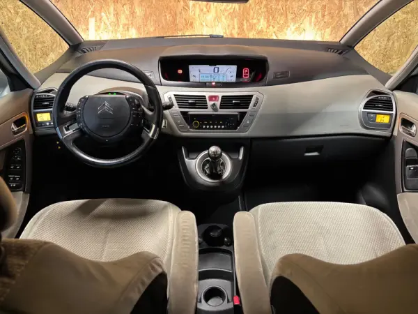 Citroen C4 Picasso 1.6 HDi Exclusive 5