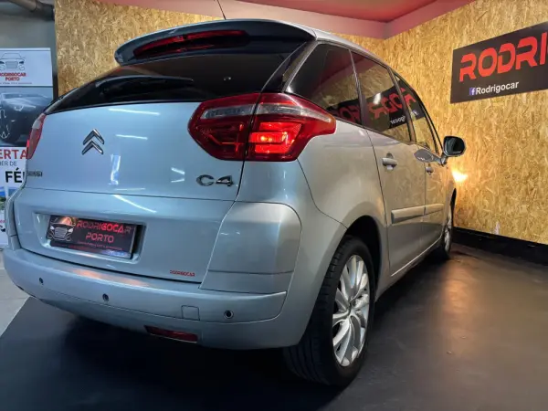 Citroen C4 Picasso 1.6 HDi Exclusive 17