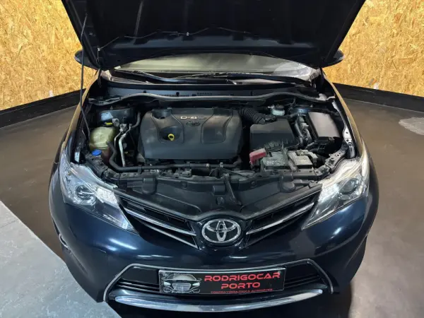 Toyota Auris Touring Sports 1.4 D-4D Com+P.Sport +Navi 21