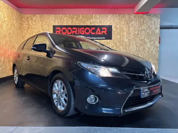 Toyota Auris Touring Sports 1.4 D-4D Com+P.Sport +Navi 24