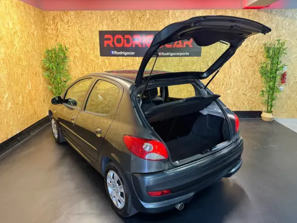 Peugeot 206+ 1.1 Trendy 11