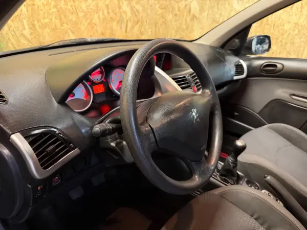Peugeot 206+ 1.1 Trendy 25