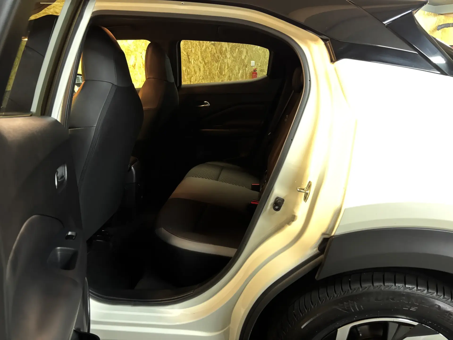 Nissan Juke 1.0 DIG-T N-Design Black 9