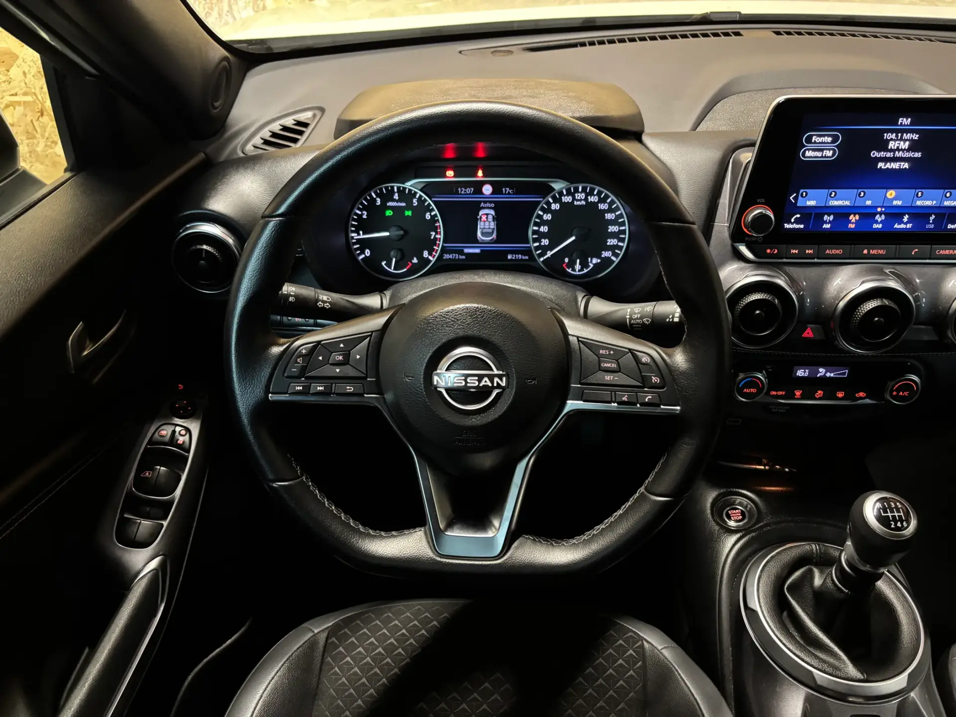 Nissan Juke 1.0 DIG-T N-Design Black 19