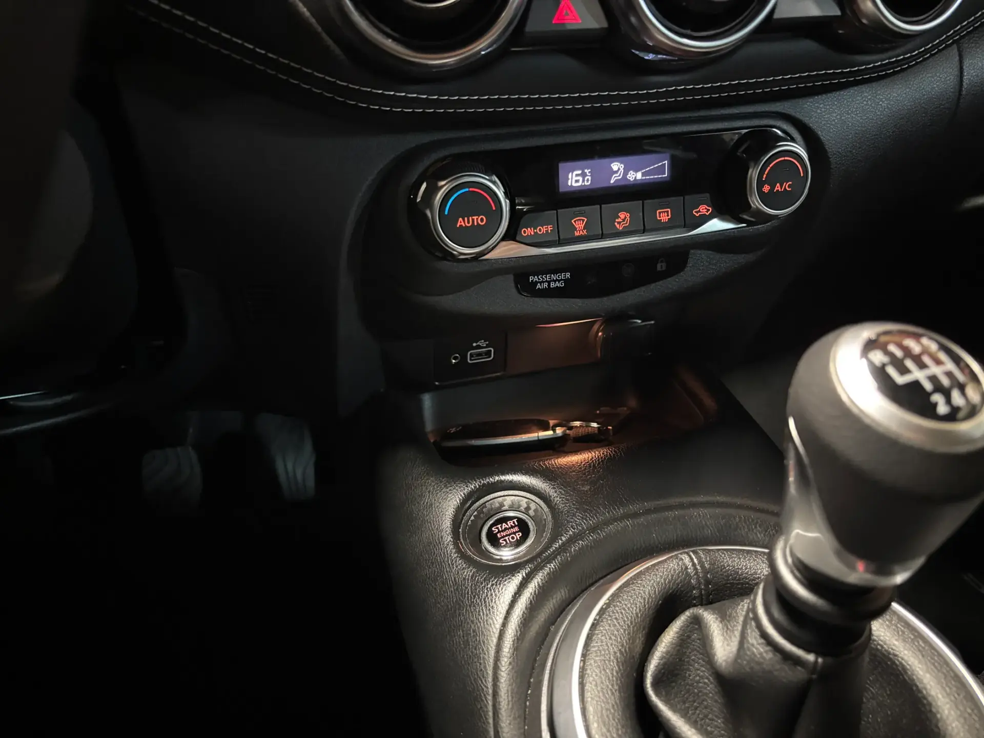 Nissan Juke 1.0 DIG-T N-Design Black 20