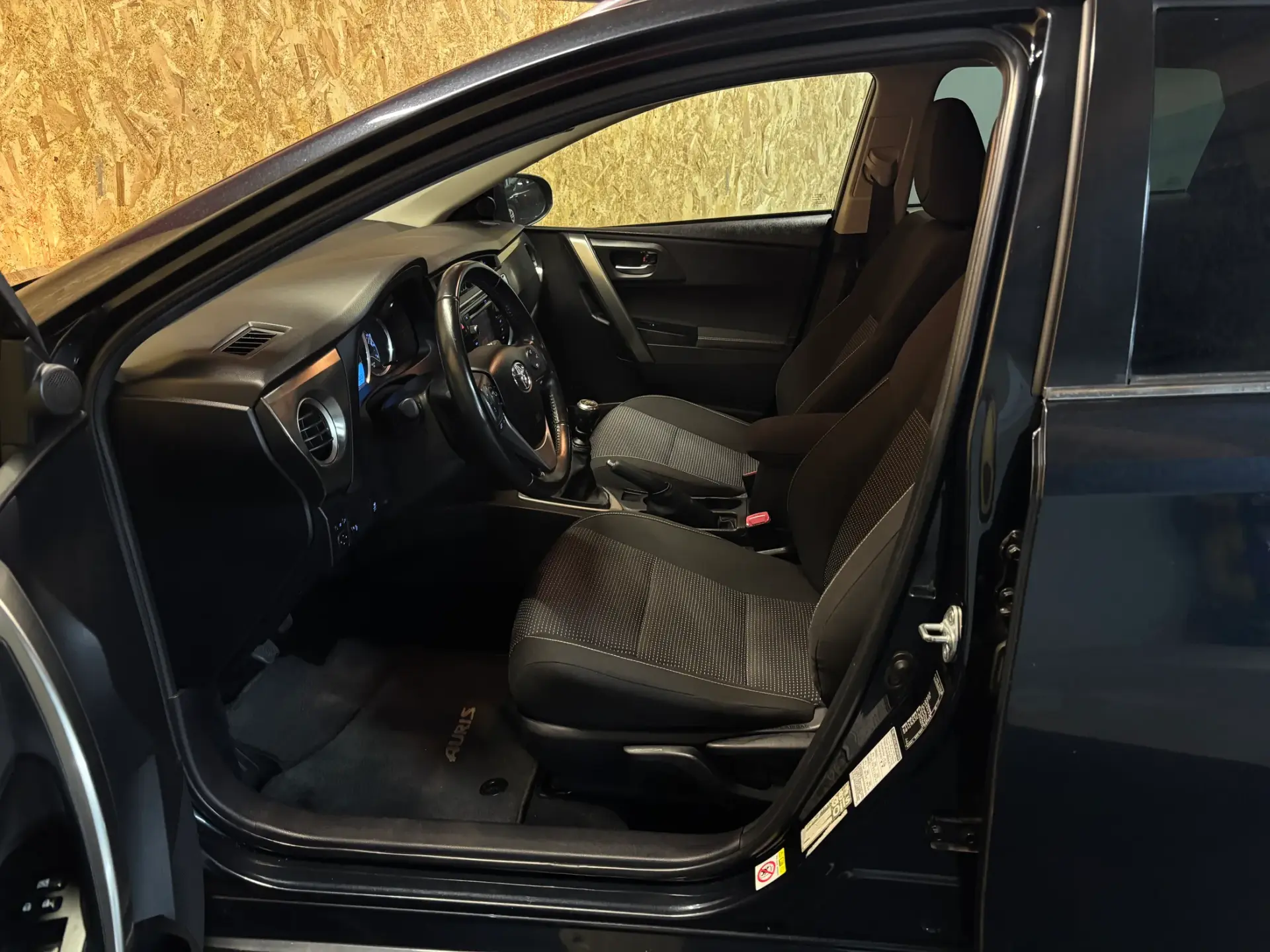Toyota Auris Touring Sports 1.4 D-4D Comfort+Pack Sport+Navi 6