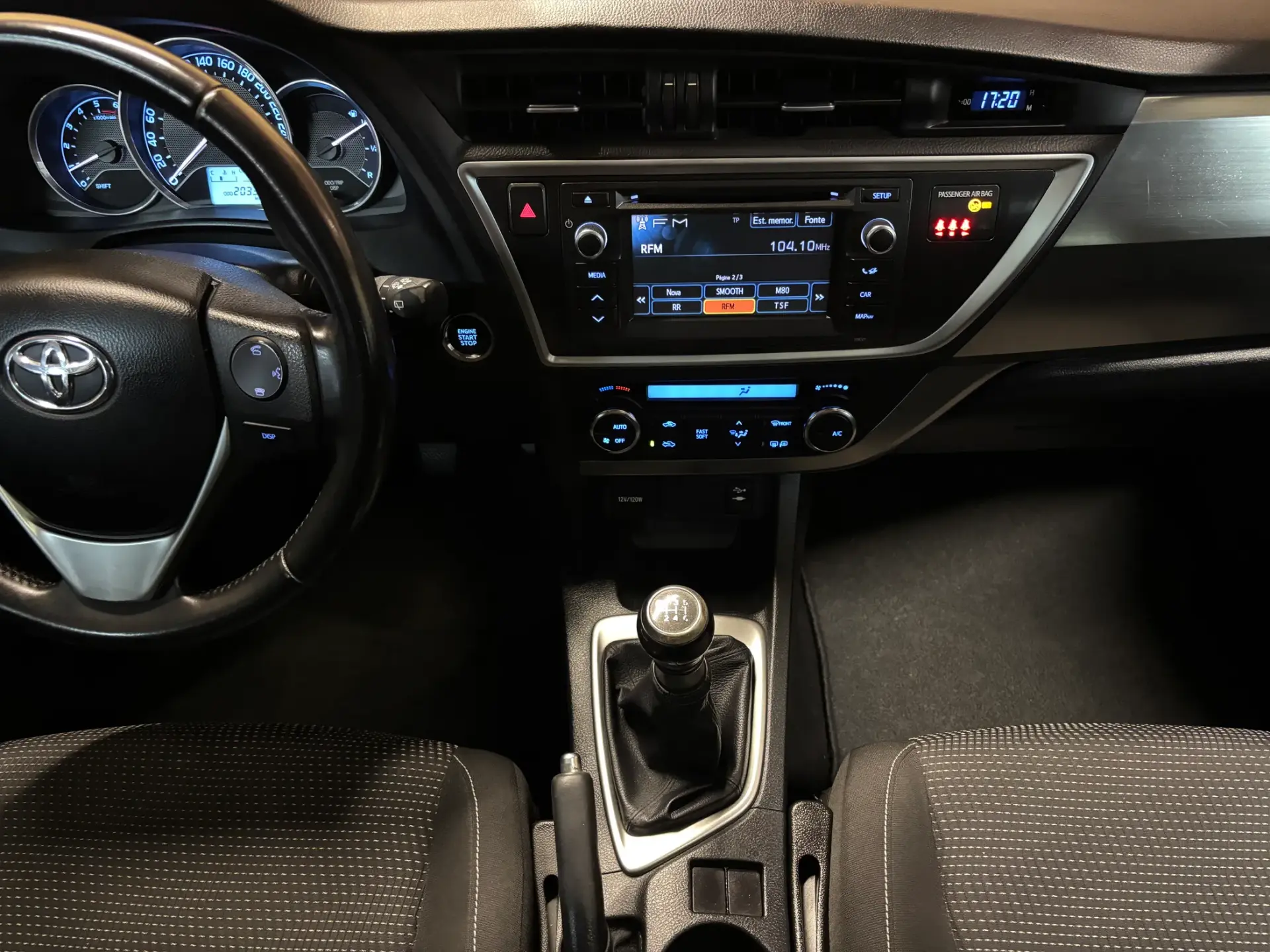 Toyota Auris Touring Sports 1.4 D-4D Comfort+Pack Sport+Navi 16