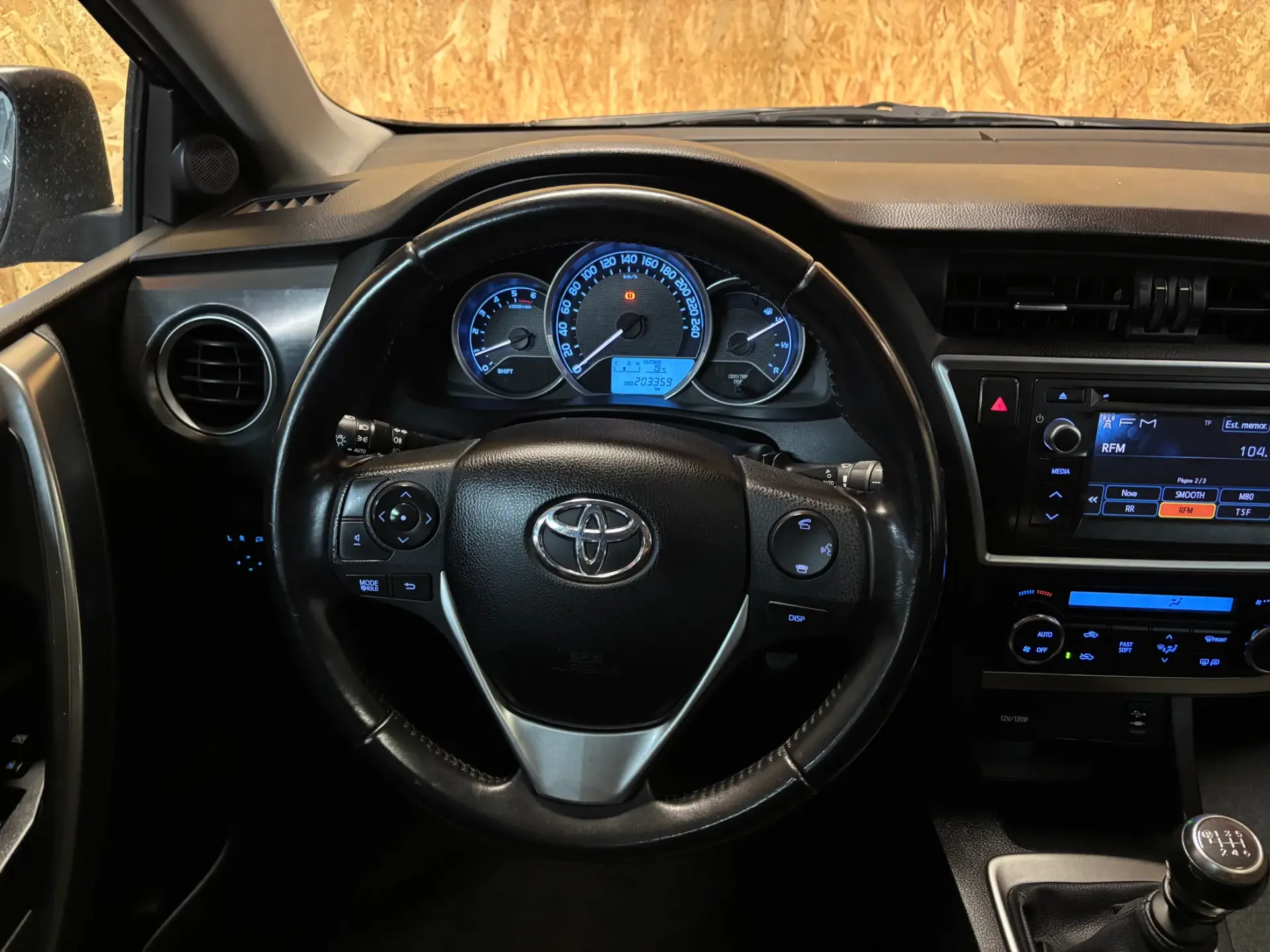 Toyota Auris Touring Sports 1.4 D-4D Comfort+Pack Sport+Navi 18