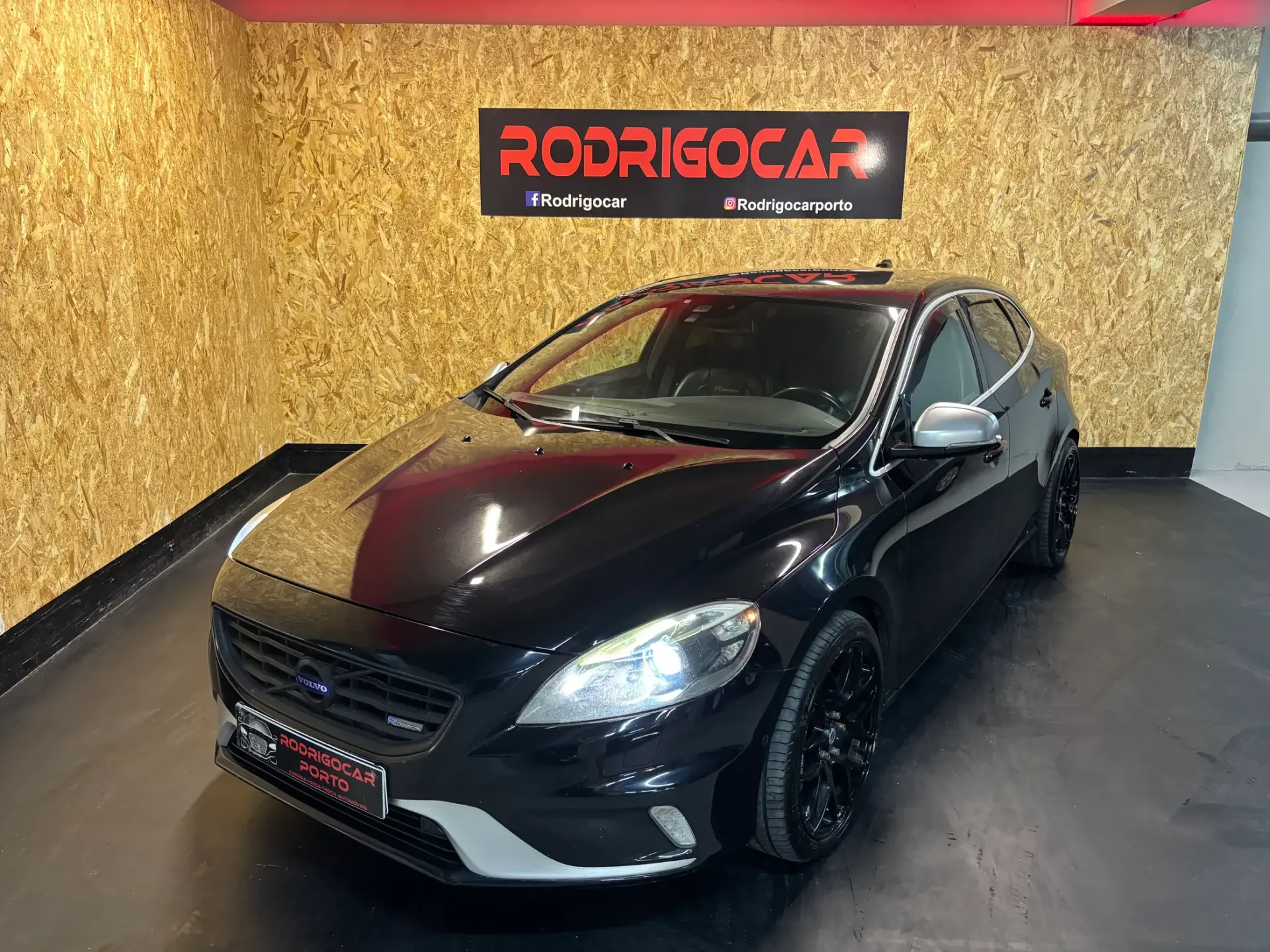 Volvo V40 1.6 D2 R-Design 2
