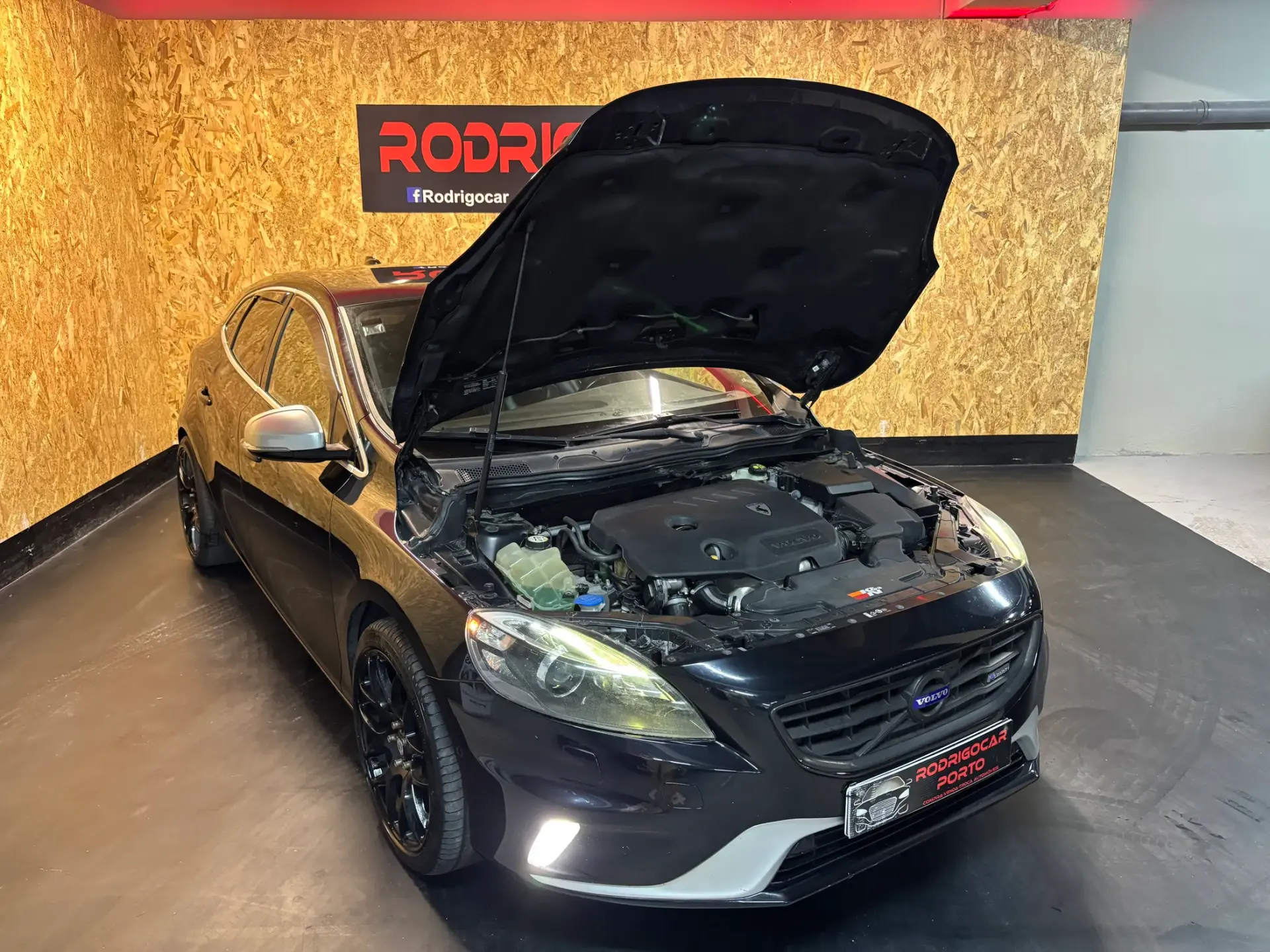 Volvo V40 1.6 D2 R-Design 30