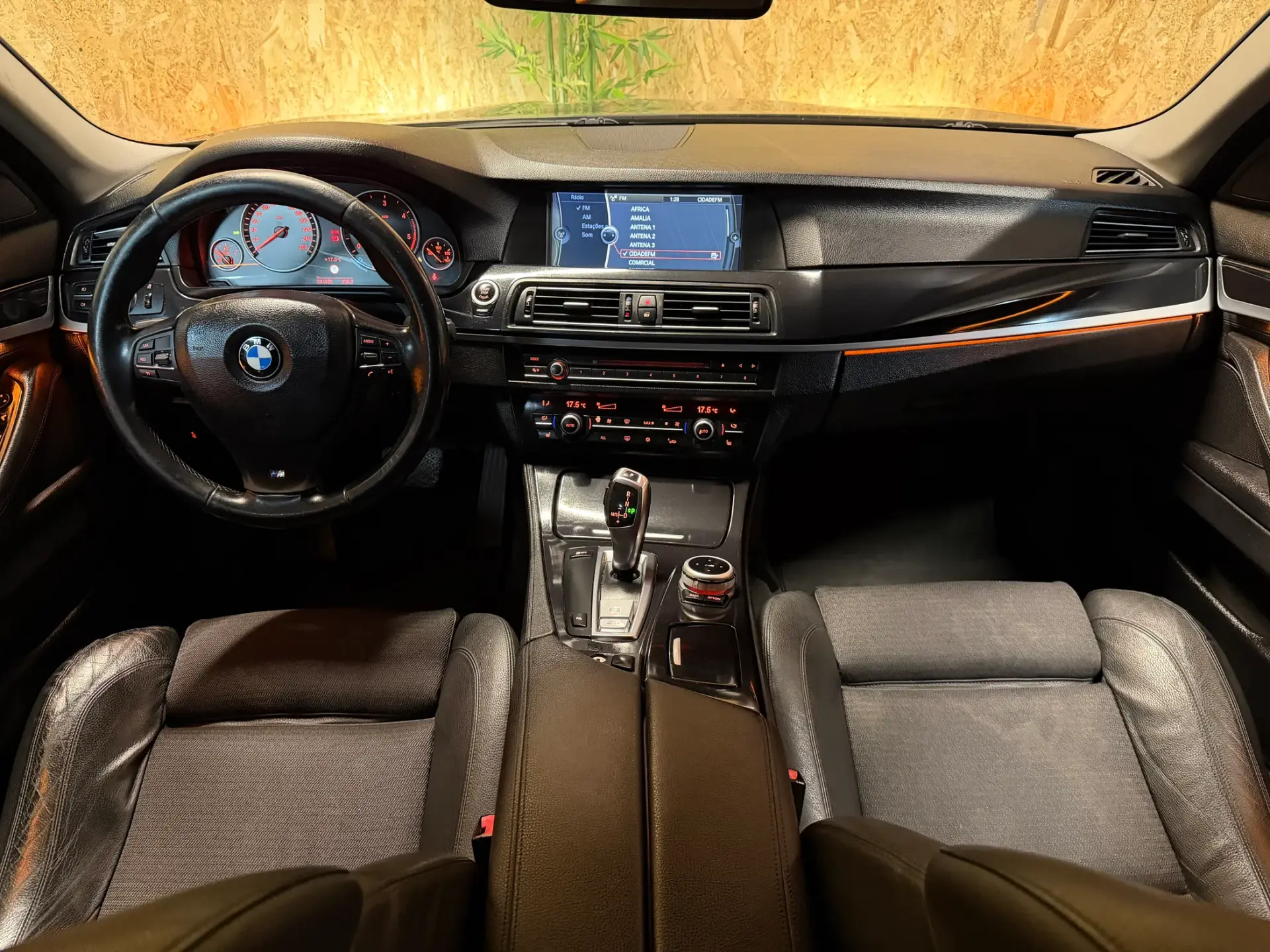 BMW 520 d Pack M Auto 12