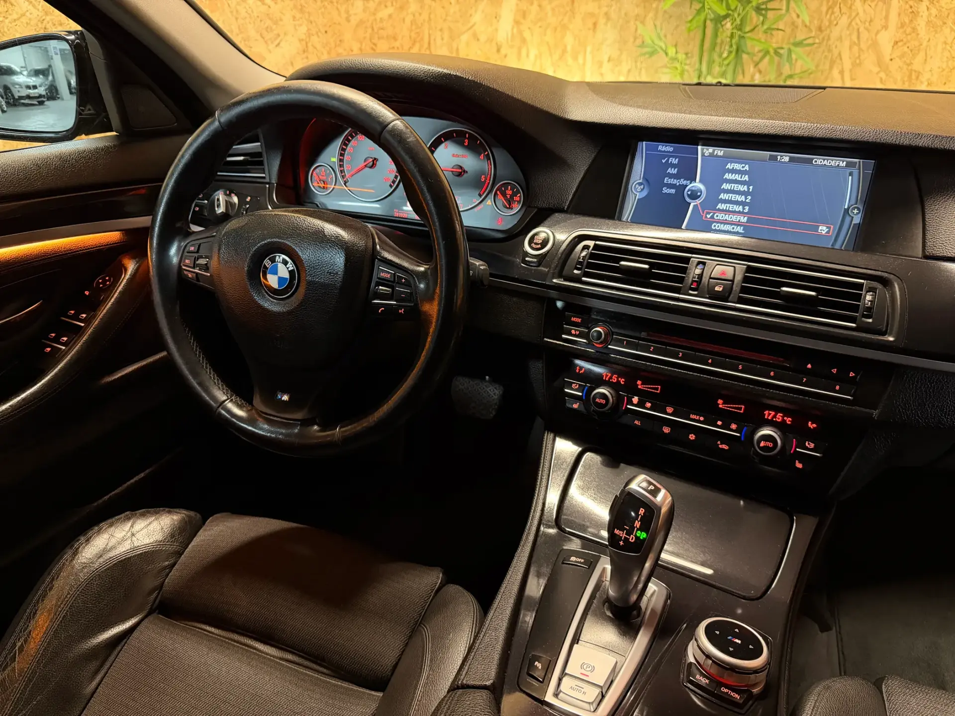 BMW 520 d Pack M Auto 16