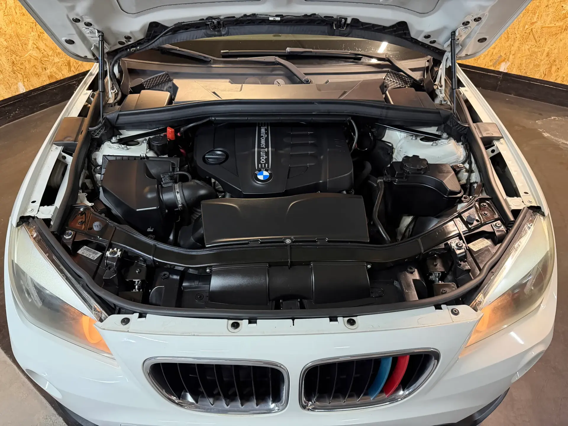 BMW X1 16 d sDrive Line Sport 23